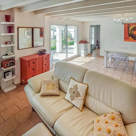 3 Bedroom Gorgeous In *